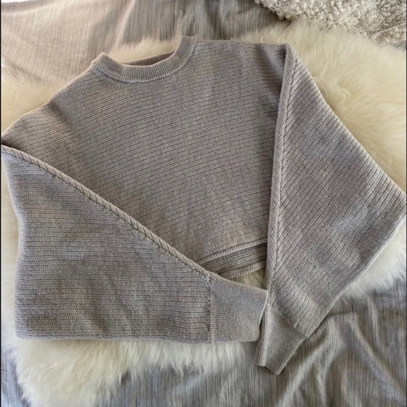Aritzia Wilfred Lolan Sweater - Picture 3 of 6